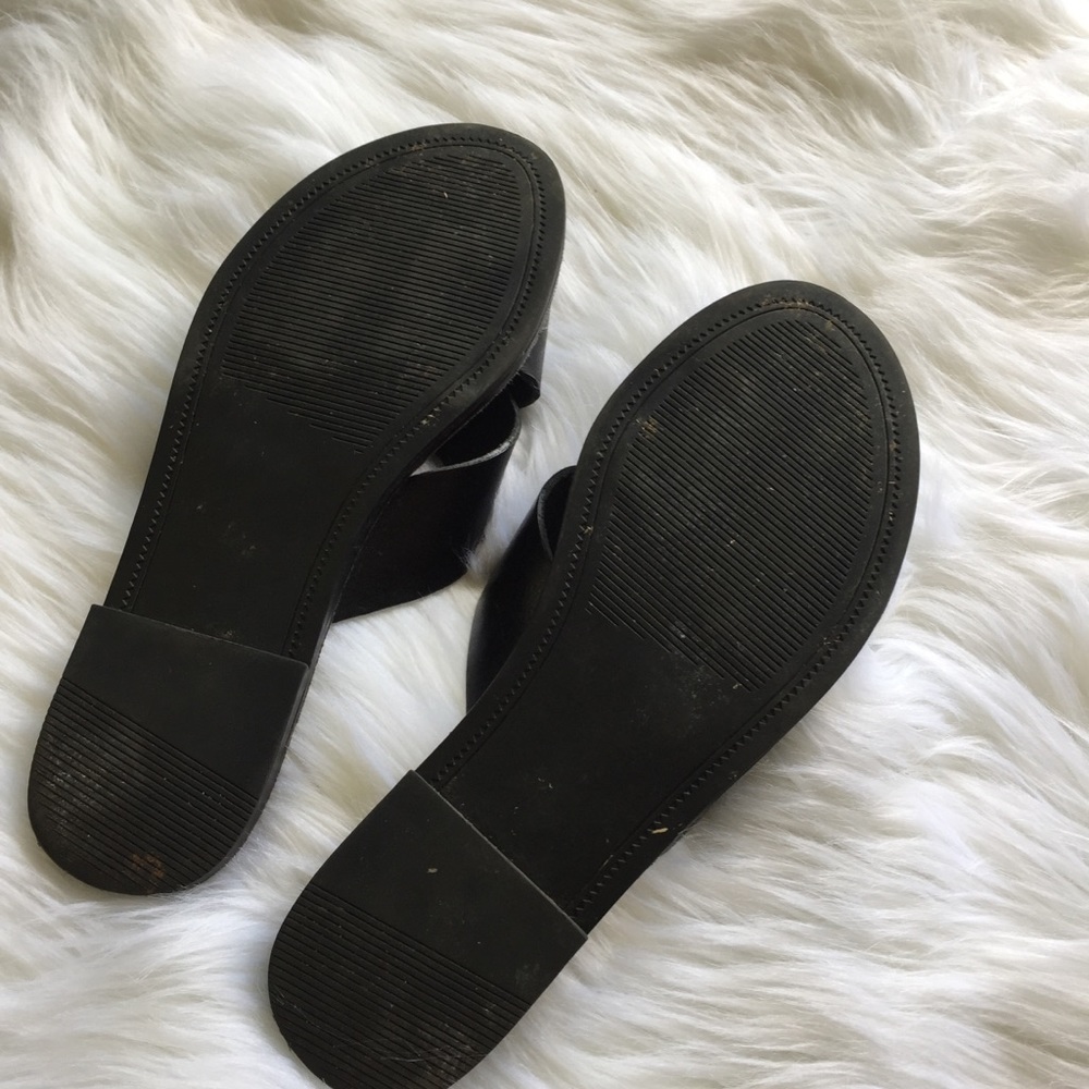 Steve Madden Crossover Studded Gold Black Flats - Picture 6 of 6